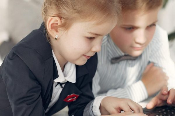 This article explains the Brain Bee—a global neuroscience competition—and shows how its study methods can be applied by anyone to improve memory, focus, and lea...
