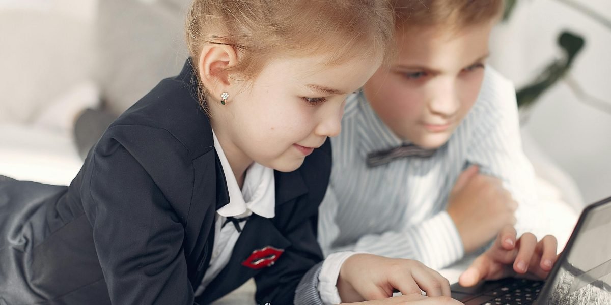 This article explains the Brain Bee—a global neuroscience competition—and shows how its study methods can be applied by anyone to improve memory, focus, and lea...