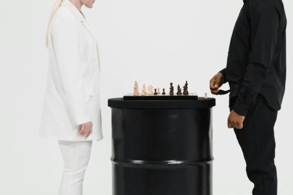 This article explains why two-player online games are a powerful, science-backed way to train the brain by combining cognitive challenge with social motivation....