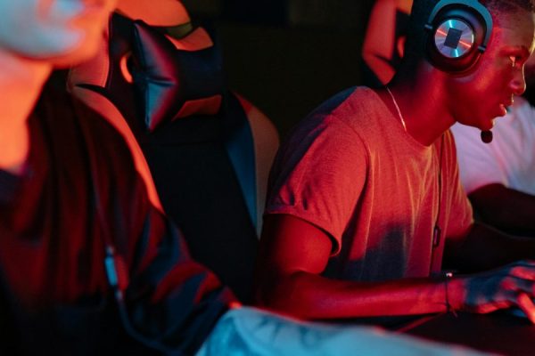 This article explains how free online trivia and social deduction games can act as effective brain workouts, covering the science, game design features, and pra...