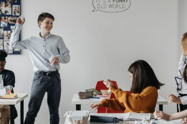 This article explains why free Spanish games are a powerful, low-cost way to learn and retain the language by using game mechanics like dopamine rewards, instan...