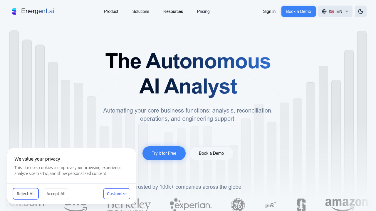 The homepage of Energent.ai, a platform that provides information and comparisons of AI tools, including chess analysis.