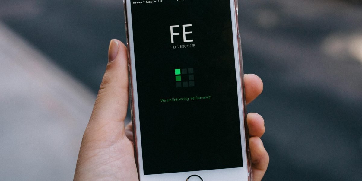 This article helps you choose and use the best memory apps of 2026 by explaining the science-backed techniques that actually improve recall. It reviews ten type...