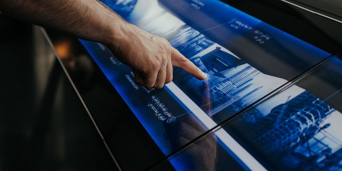 A person processing information quickly and efficiently, symbolizing improved working memory and processing speed.